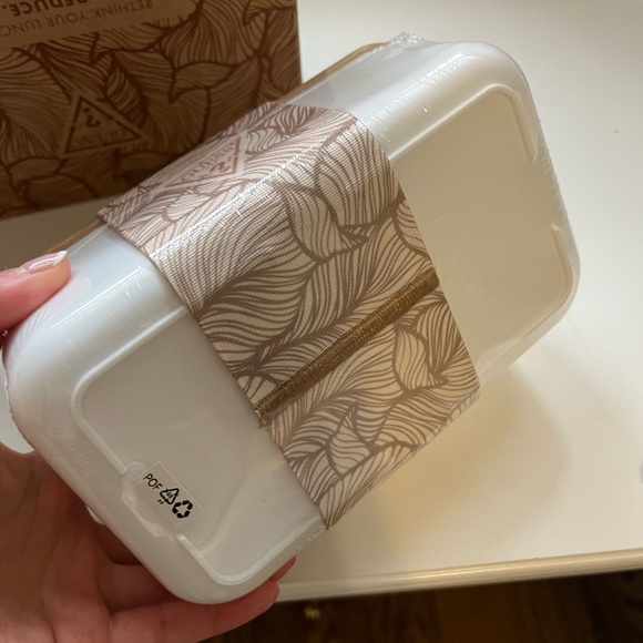 Guess lunch box - Picture 7 of 7